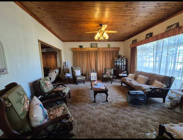 4 BEDROOM HOUSE FOR SALE IN BISHOPS BAY